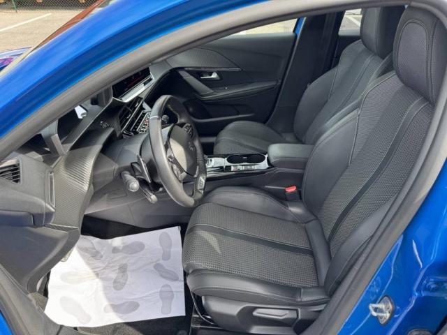 Peugeot 208 image 7
