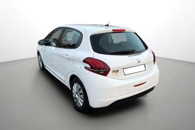Peugeot 208 image 1