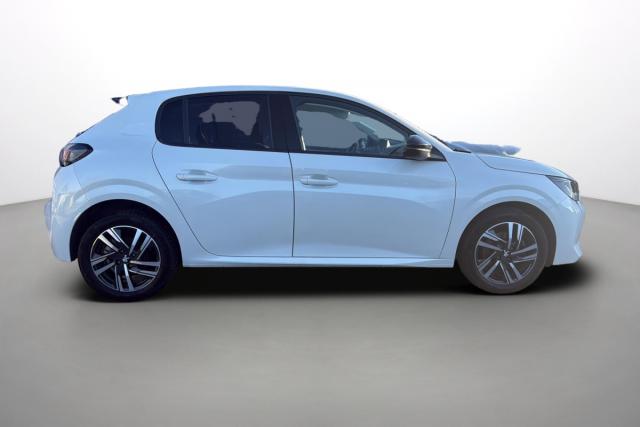 Peugeot 208 image 7