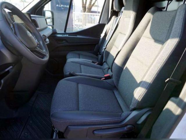 Renault Master image 1