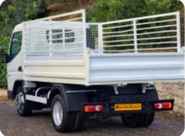 Mitsubishi Canter image 1