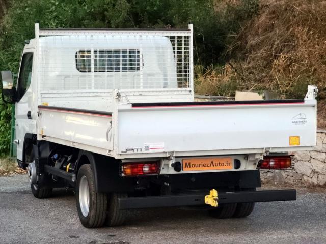 Mitsubishi Fuso image 6