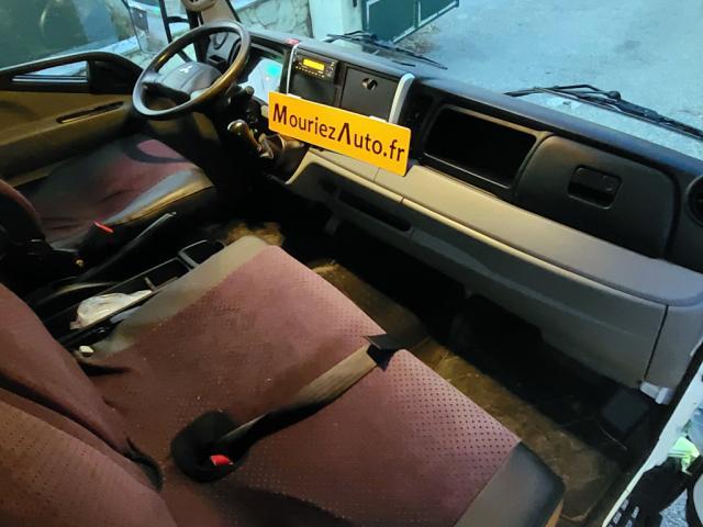 Mitsubishi Fuso image 3