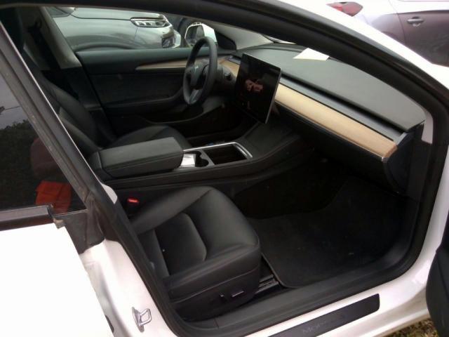 Tesla Model 3 image 8