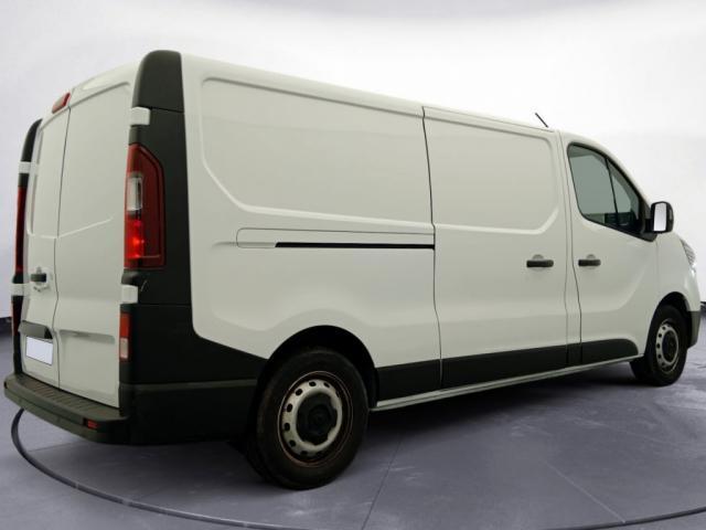 Renault Trafic image 2