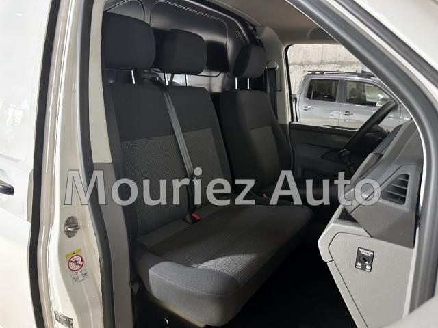 Volkswagen Transporter image 6