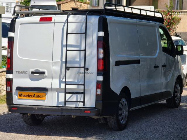 Renault Trafic image 2