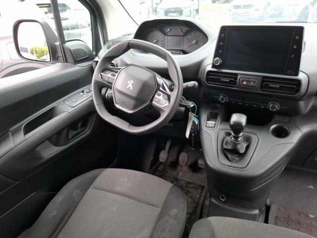 Peugeot Partner image 2