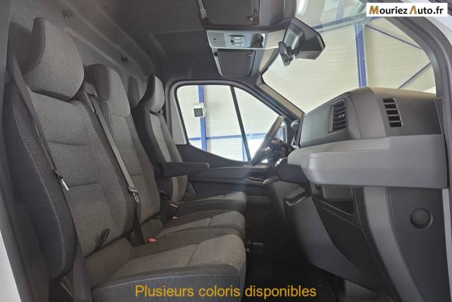 Renault Master image 2