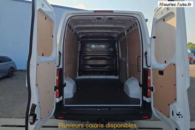 Renault Master image 1