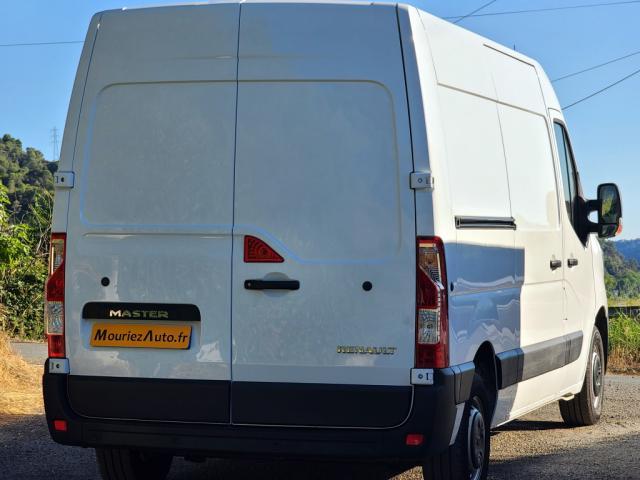 Renault Master image 1