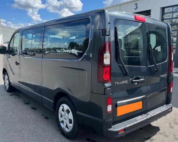 Renault Trafic image 2