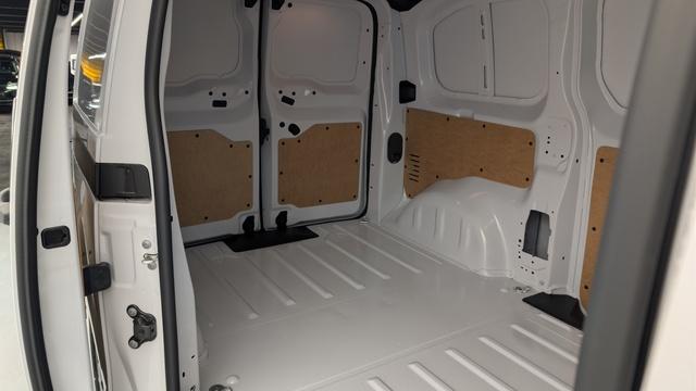 Peugeot Expert image 1