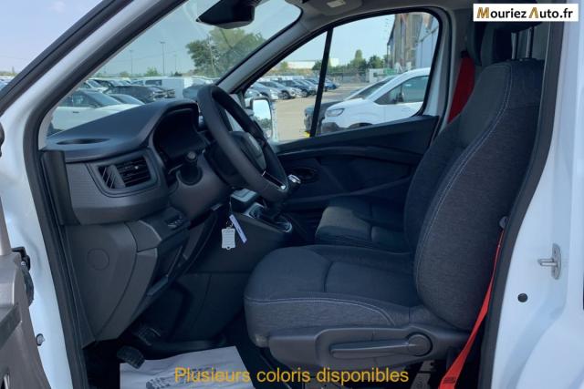 Renault Trafic image 2
