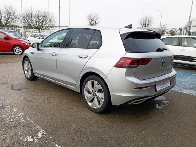 Volkswagen Golf image 5