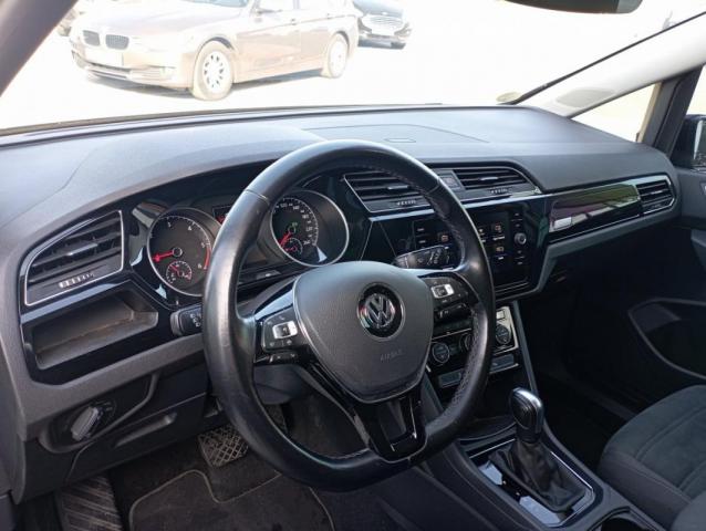 Volkswagen Touran image 4