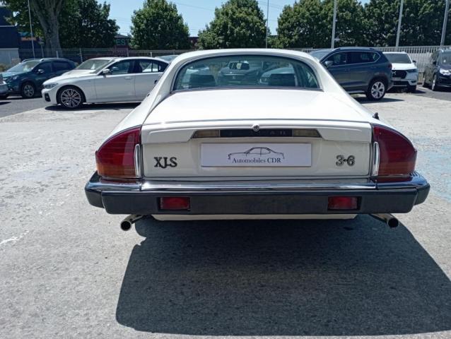 Jaguar Xjs image 3