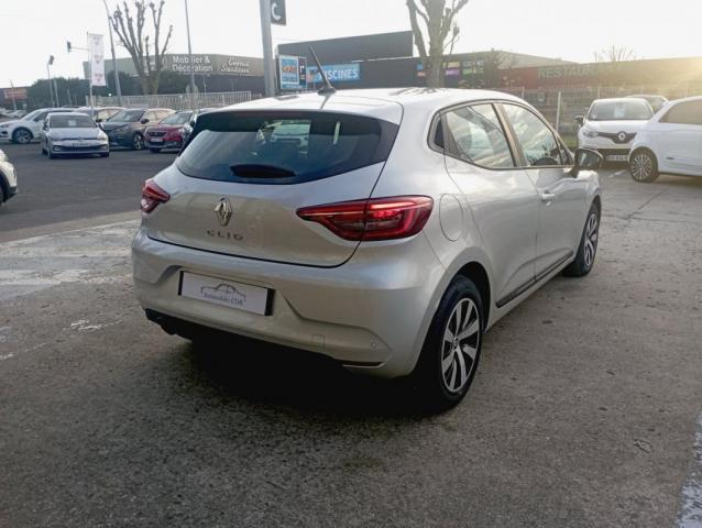 Renault Clio image 9