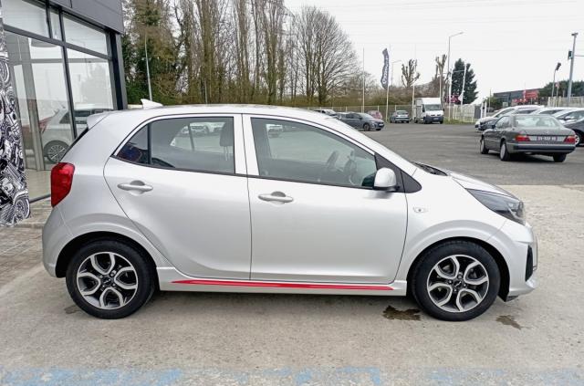 Kia Picanto image 9