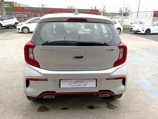 Kia Picanto image 1