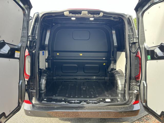 Volkswagen Transporter image 5