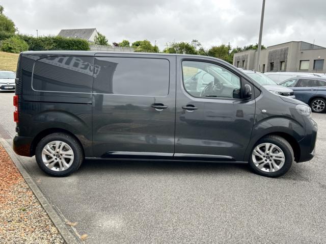 Opel Vivaro image 2