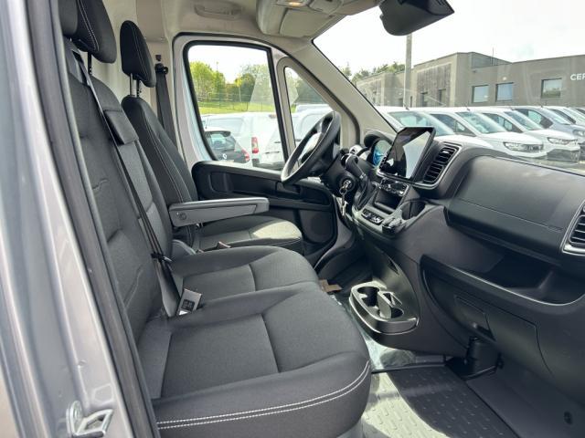 Peugeot Boxer image 2
