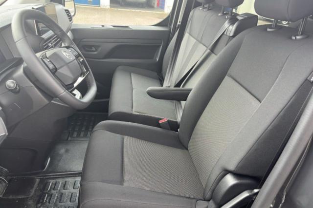 Opel Vivaro image 7