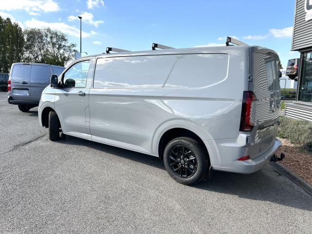 Volkswagen Transporter image 9
