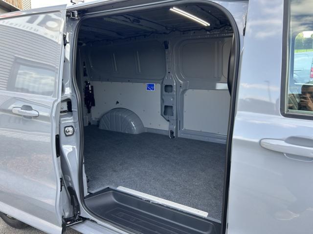 Volkswagen Transporter image 4