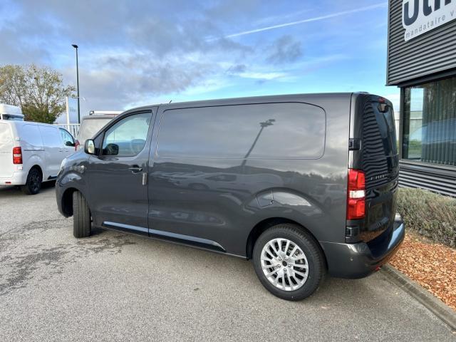 Peugeot Expert image 2