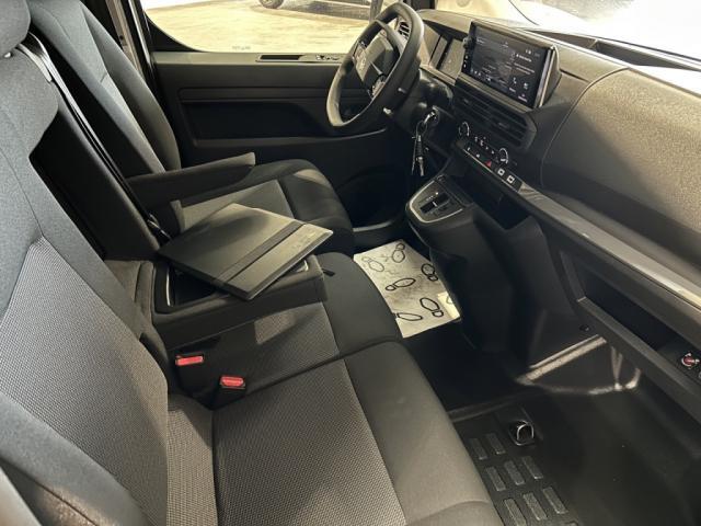 Citroen Jumpy image 9