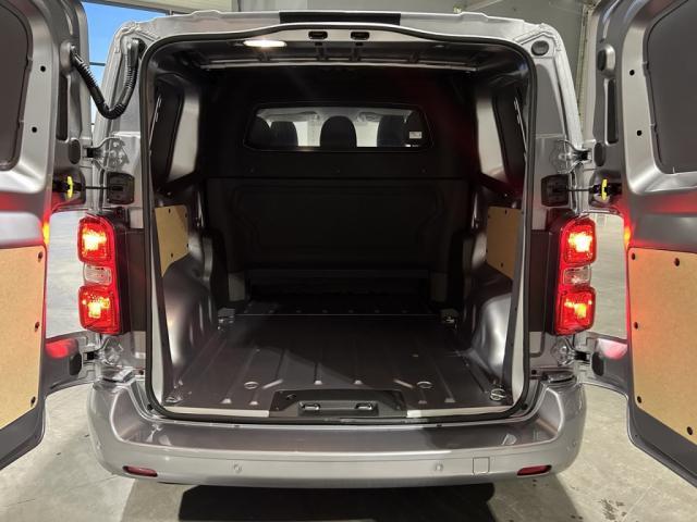 Peugeot Expert image 1