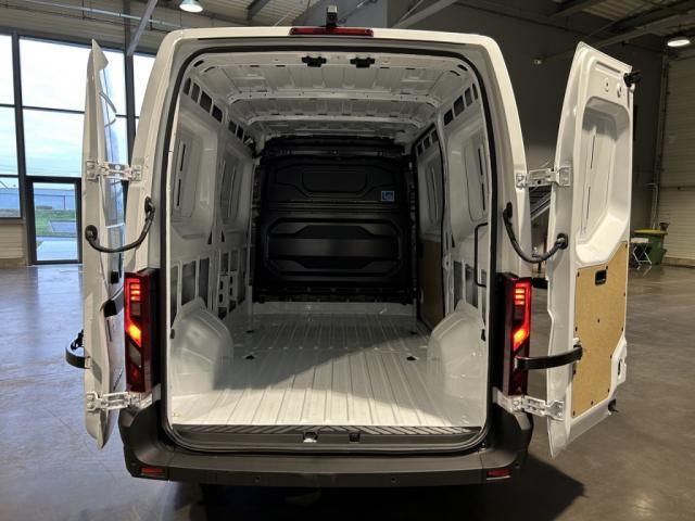 Renault Master image 8