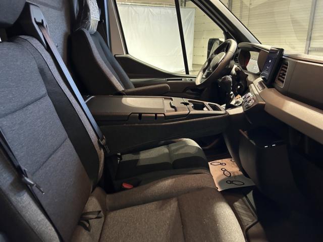 Renault Master image 2