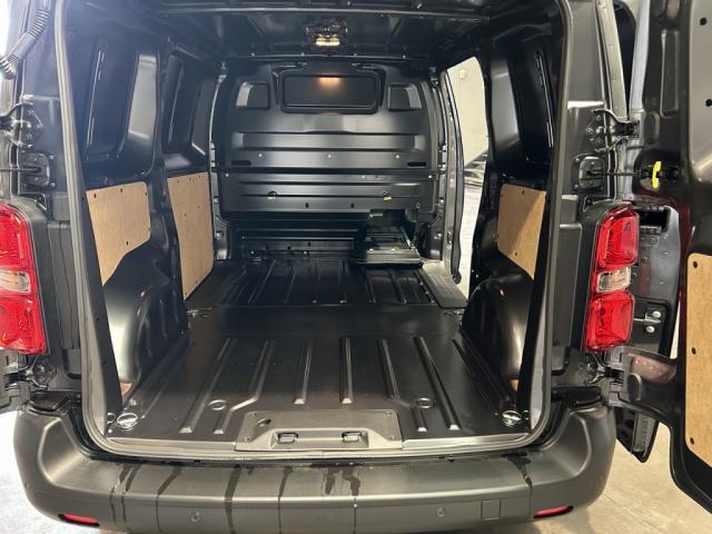 Citroen Jumpy image 2