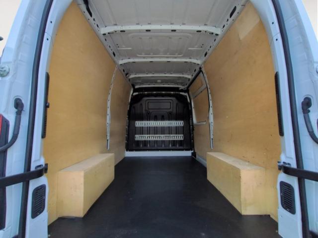 Renault Master image 8