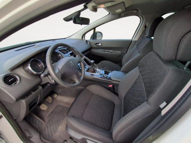 Peugeot 3008 image 2