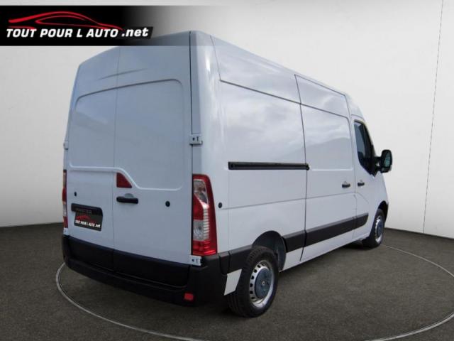 Renault Master image 2