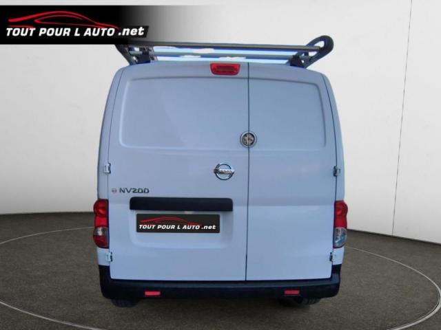 Nissan Nv200 image 8