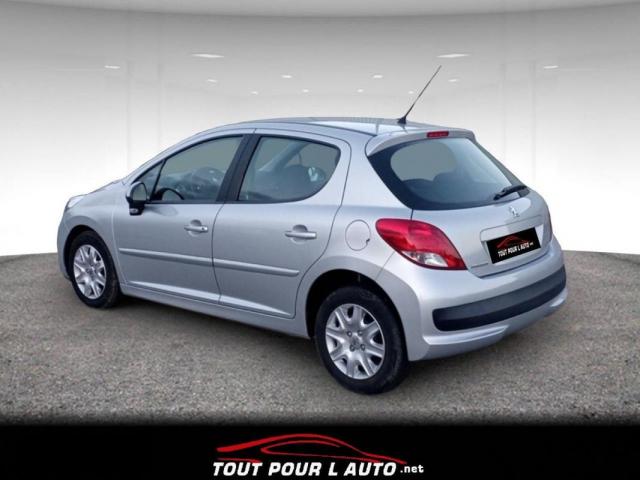 Peugeot 207 image 8
