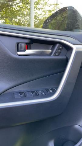 Toyota Rav4 image 9