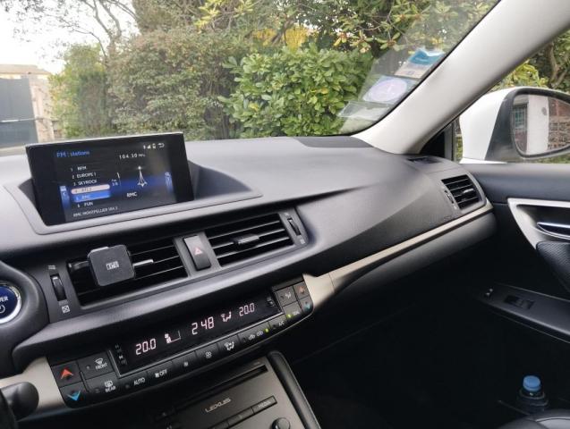 Lexus Ct 200h image 2