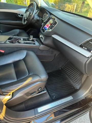 Volvo Xc90 image 8