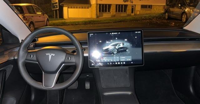 Tesla Model 3 image 3