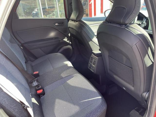 Renault Captur image 1
