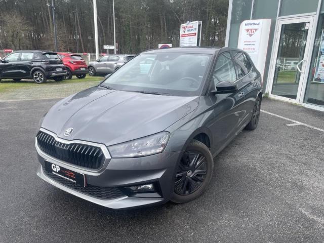 Skoda Fabia Tsi 95 Faible Kilomètrage - Garantie Constructeur Disponible De Suite Idem Polo, Ibiza Clio 208 Yaris