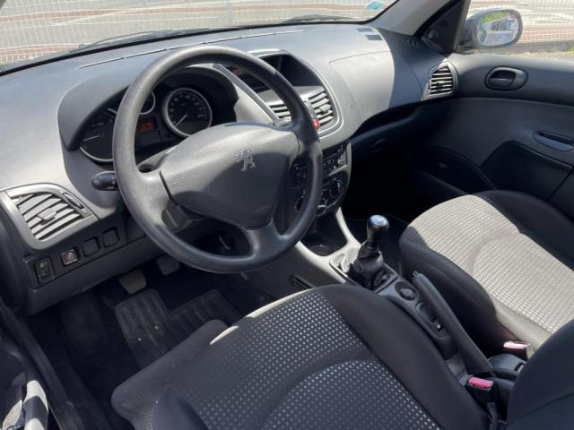 Peugeot 206 image 5