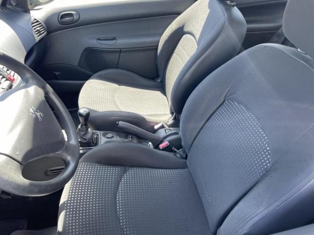 Peugeot 206 image 8