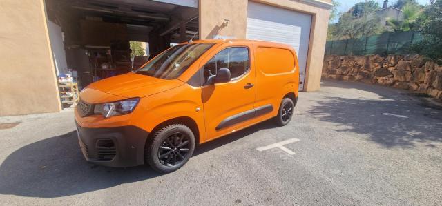 Peugeot Partner image 2